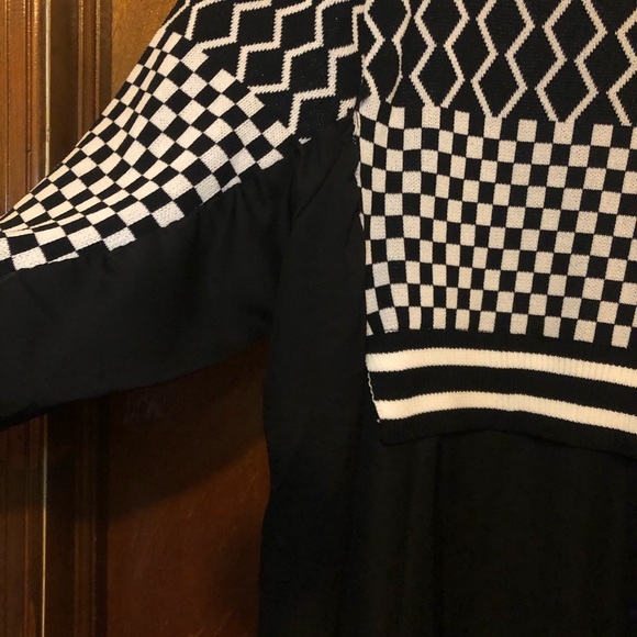 Boutique J Renee Sweater top button flowy dress. - Picture 8 of 12